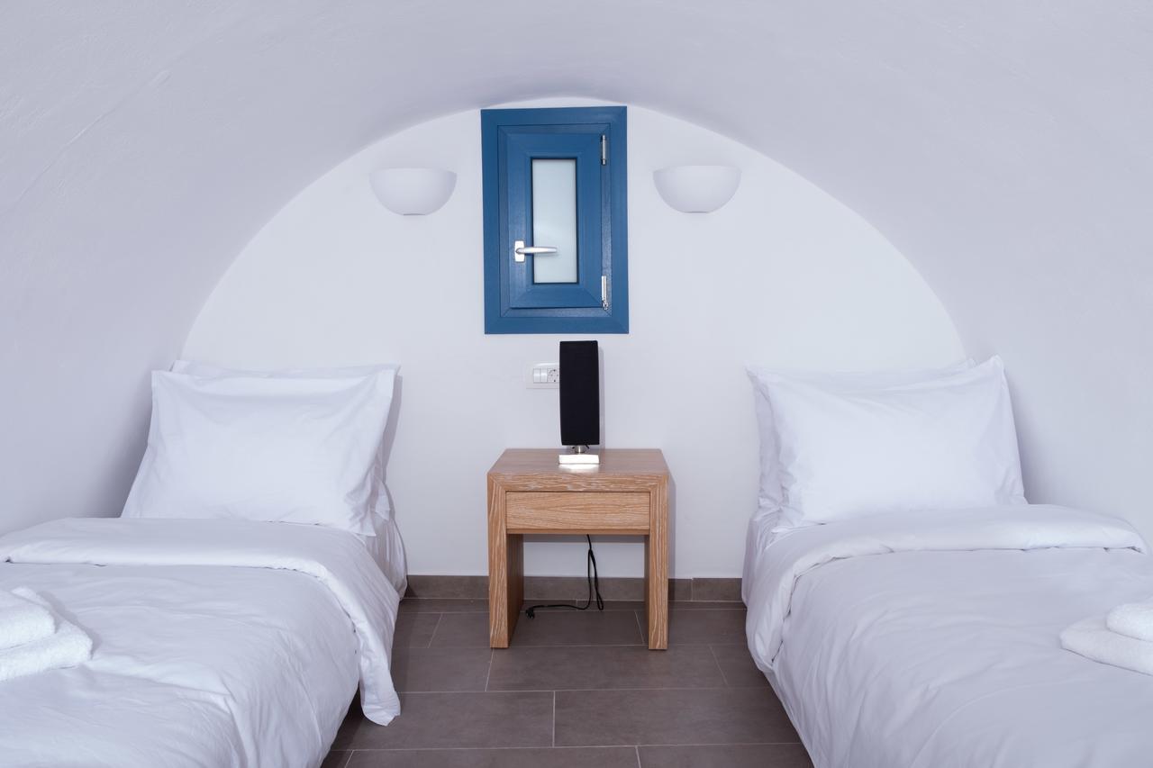 Tristhenia Lejlighedshotel Perissa  Eksteriør billede
