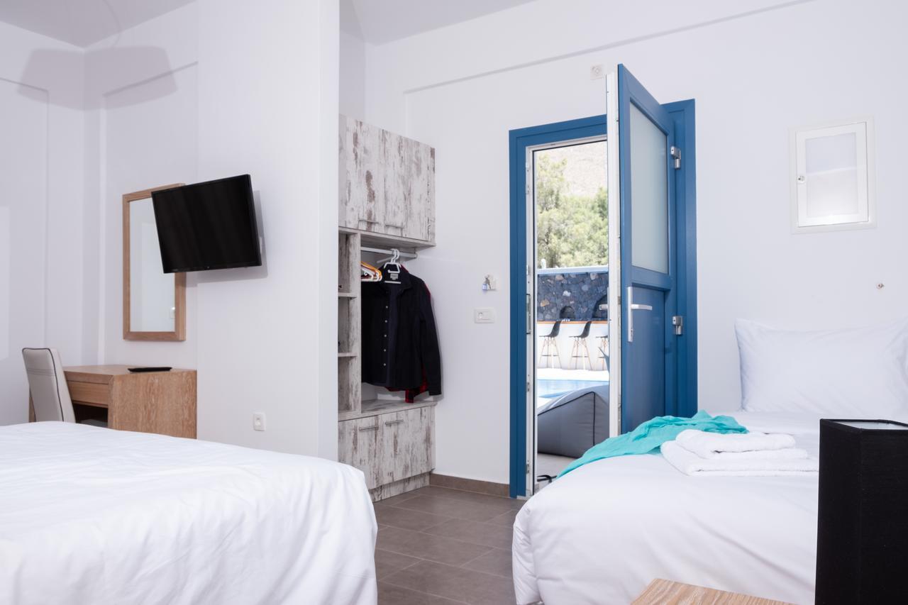Tristhenia Lejlighedshotel Perissa  Eksteriør billede