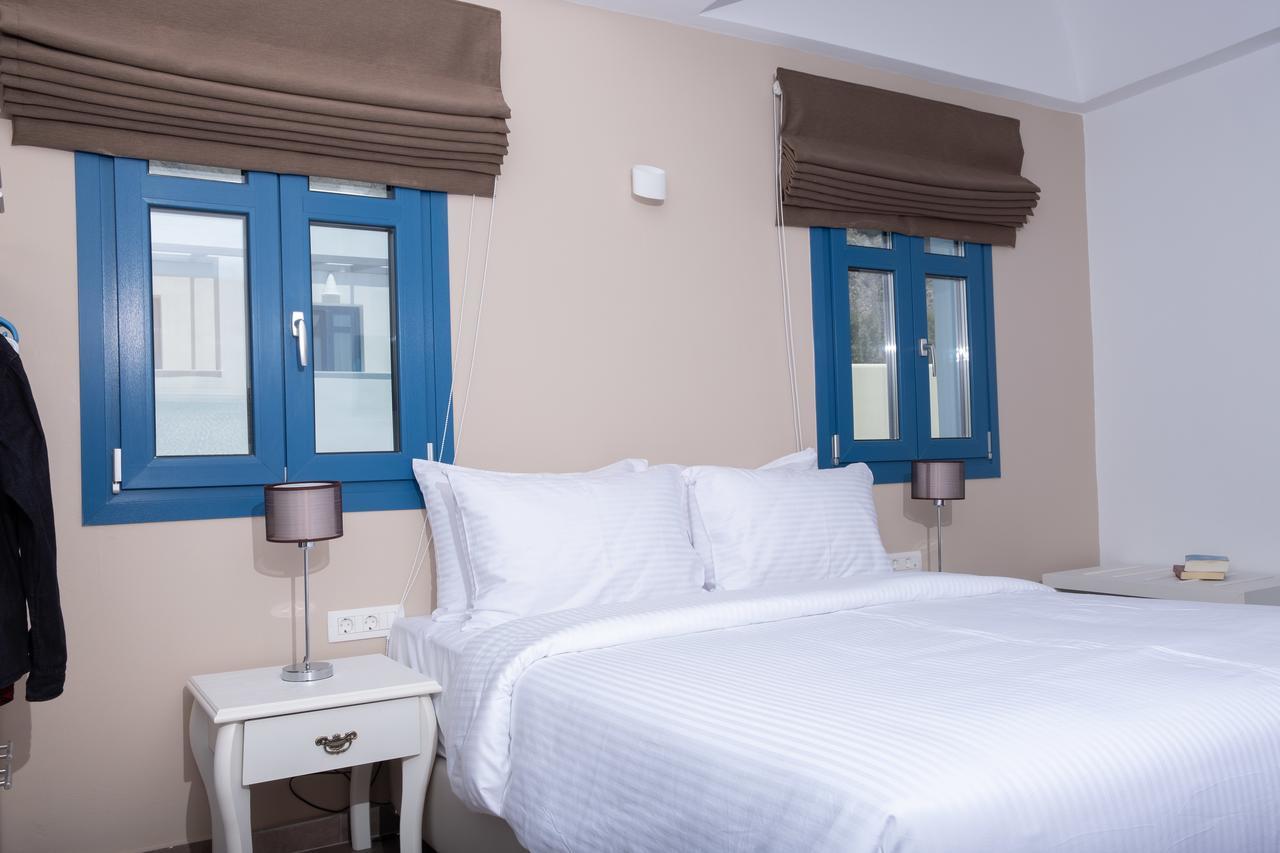Tristhenia Lejlighedshotel Perissa  Eksteriør billede