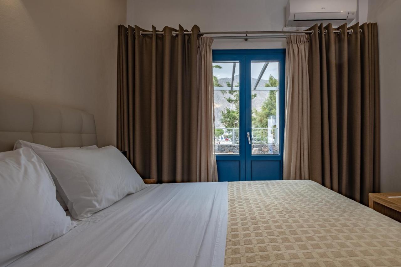 Tristhenia Lejlighedshotel Perissa  Eksteriør billede